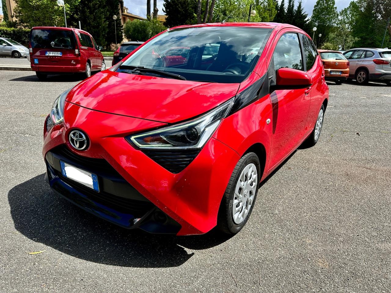 Toyota Aygo 1.0 VVT-i 72 CV 5 porte x-play Bluetooth touch RADAR
