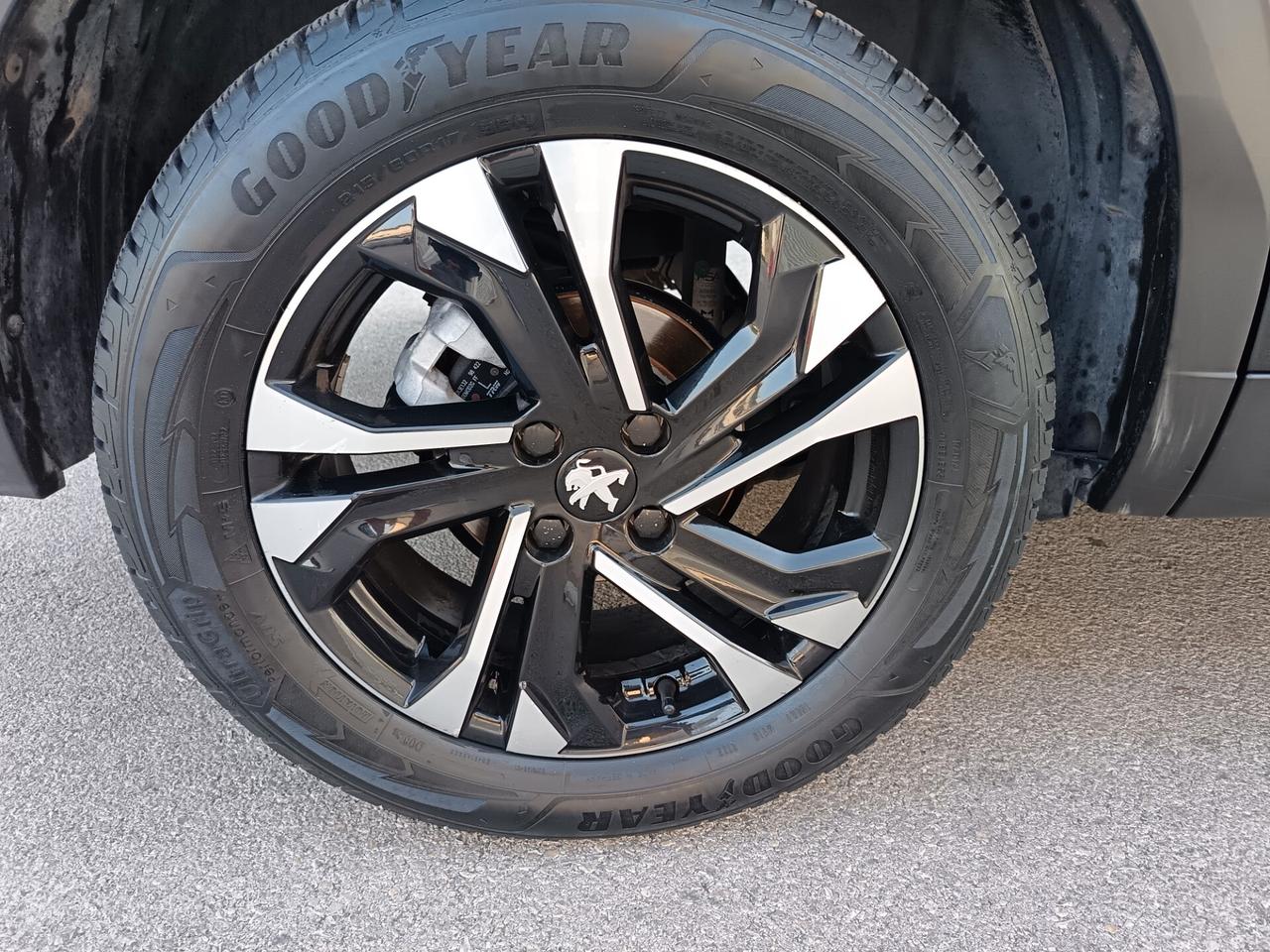 Peugeot 2008 BlueHDi 130 S&S EAT8 Allure Pack