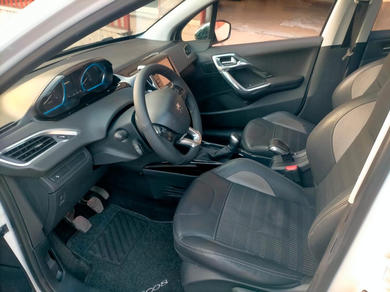 Peugeot 2008 BlueHDi 100 Allure