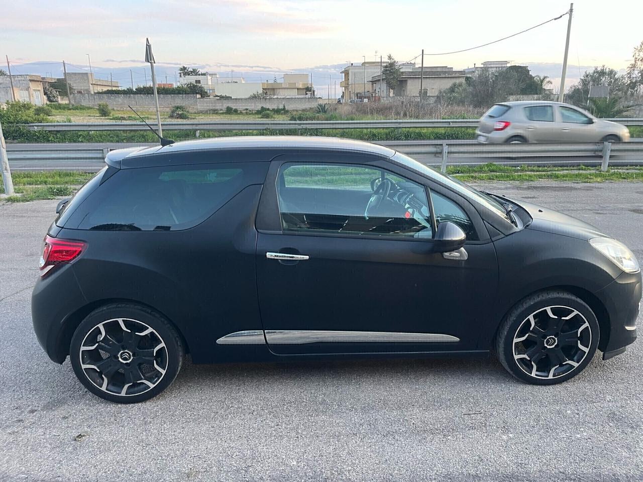 Ds DS3 DS 3 1.4 HDi 70 Just Black Unipro 2012
