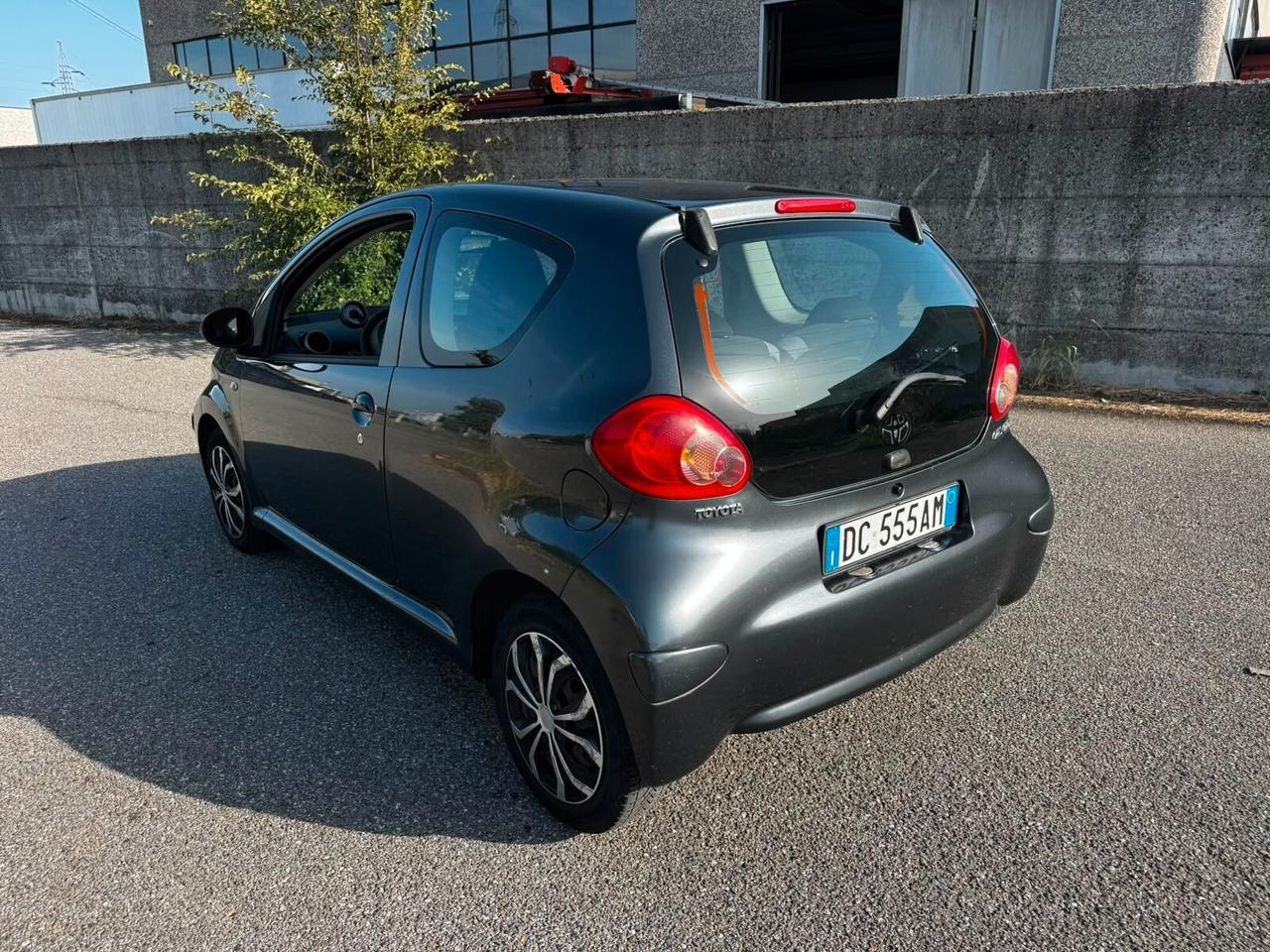 Toyota Aygo 1.0 12V VVT-i 3 porte Sol