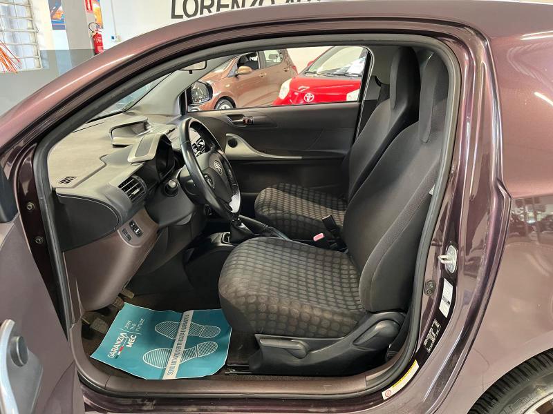 Toyota iQ 1.0 Sol