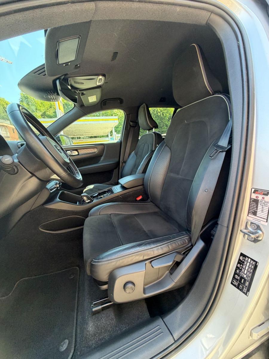 VOLVO - XC40 - D4 AWD Geartronic R-design #GANCIOTRAINO #TAG.VOLVO
