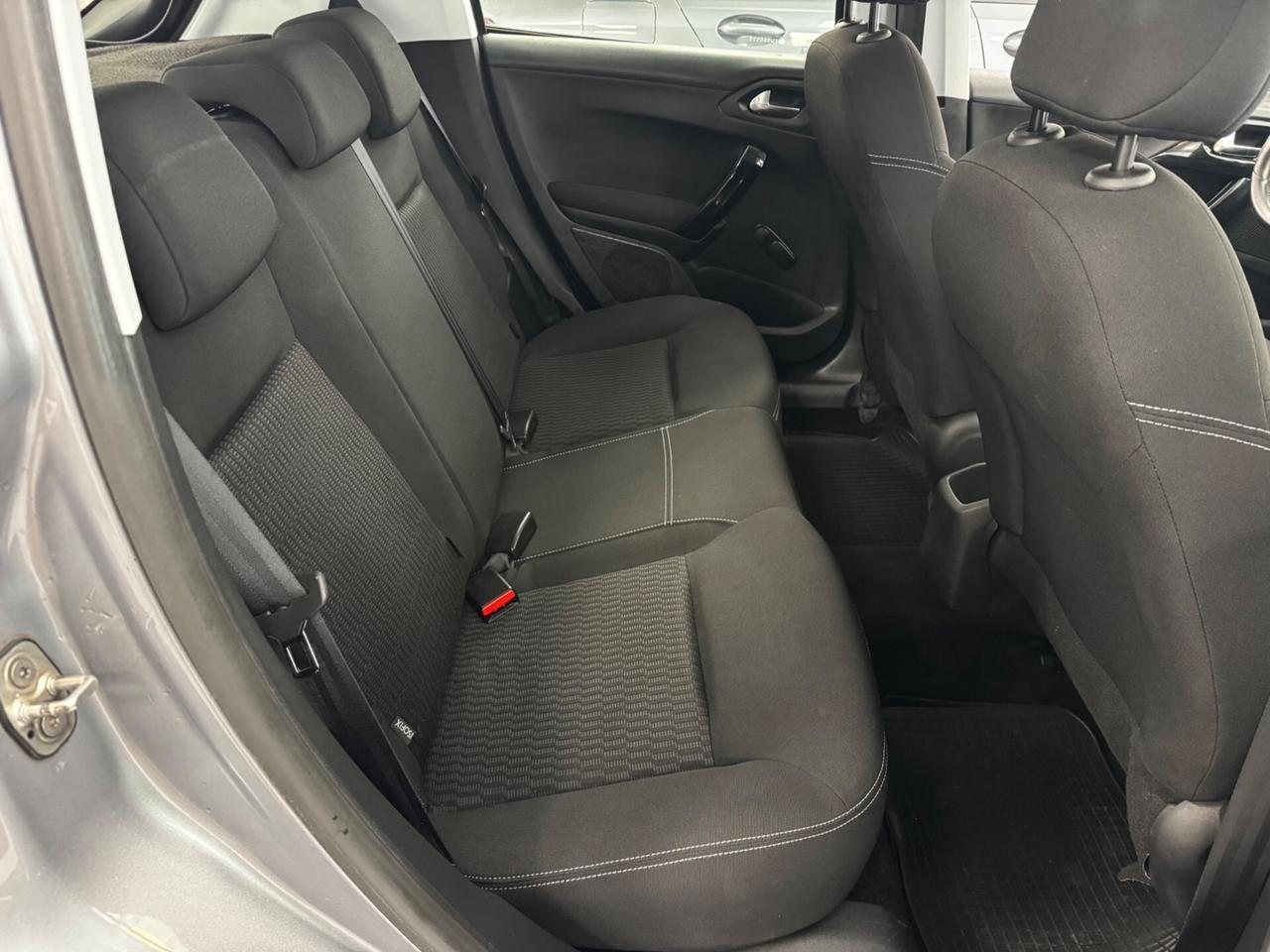 Peugeot 208 BlueHDi 100 S&S 5 porte Allure
