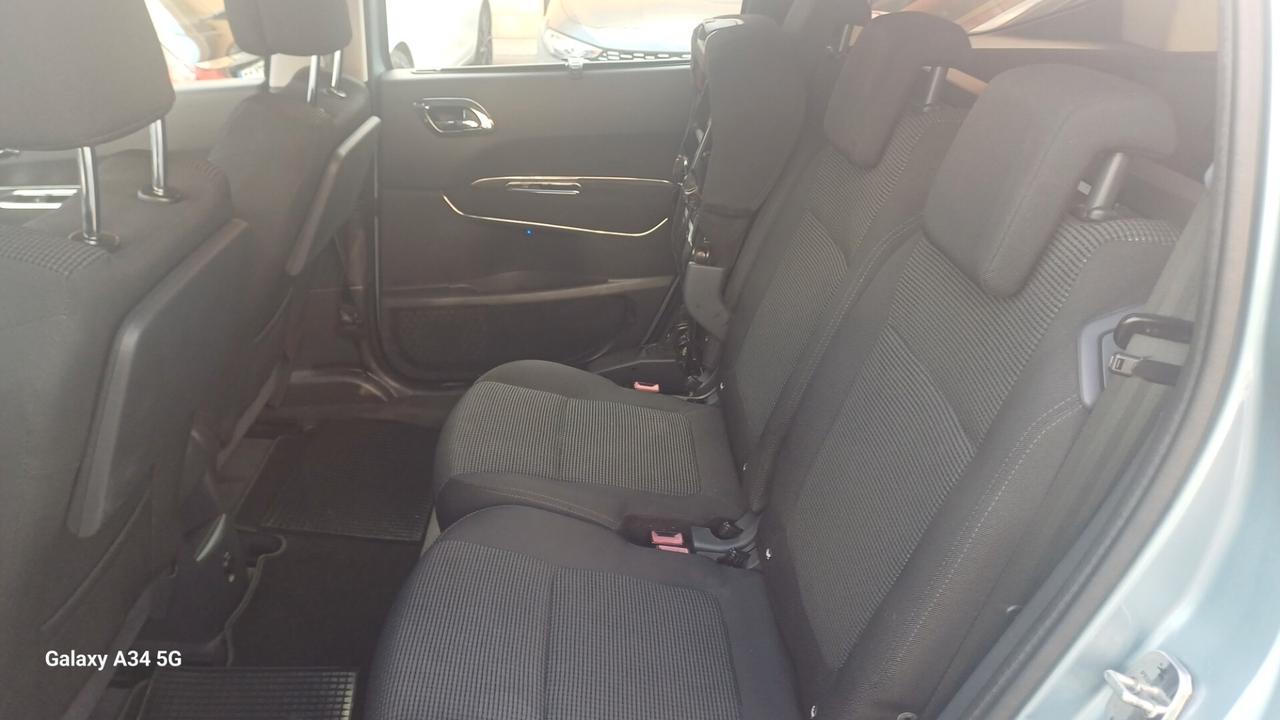 Peugeot 5008 1.6 HDi 112CV Tecno