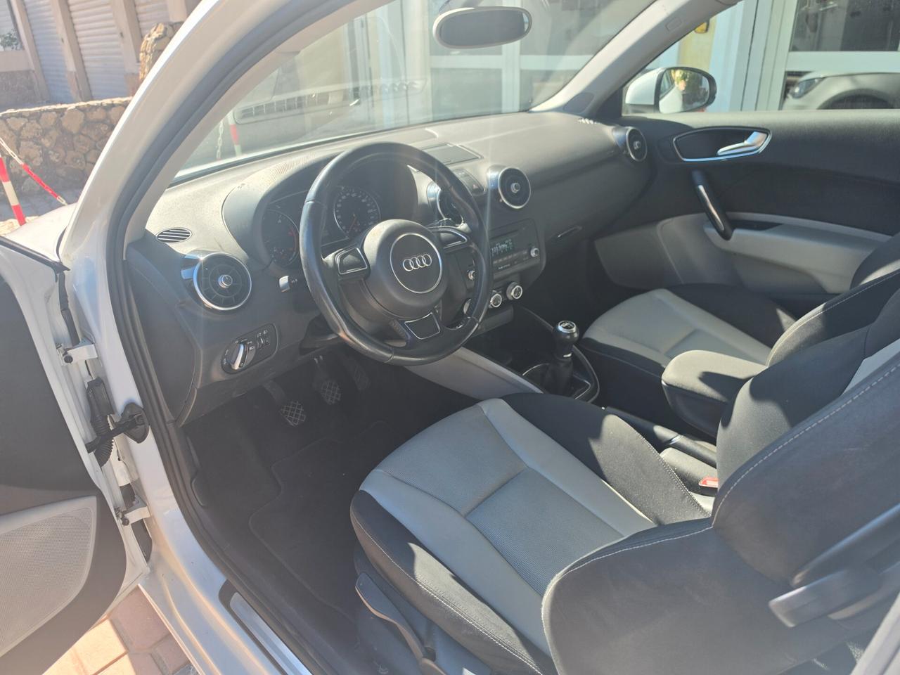 Audi A1 SPB 1.6 TDI 105 CV Attraction
