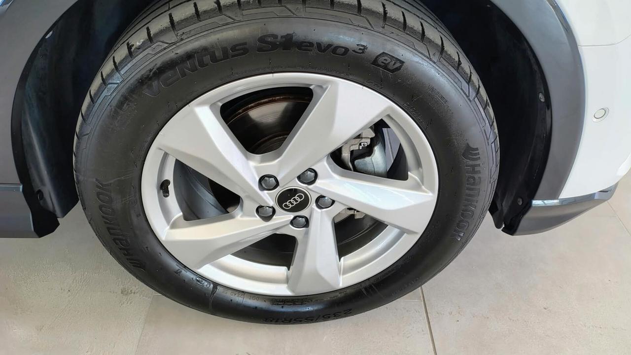 Audi Q3 35 TDI S tronic Business Advanced