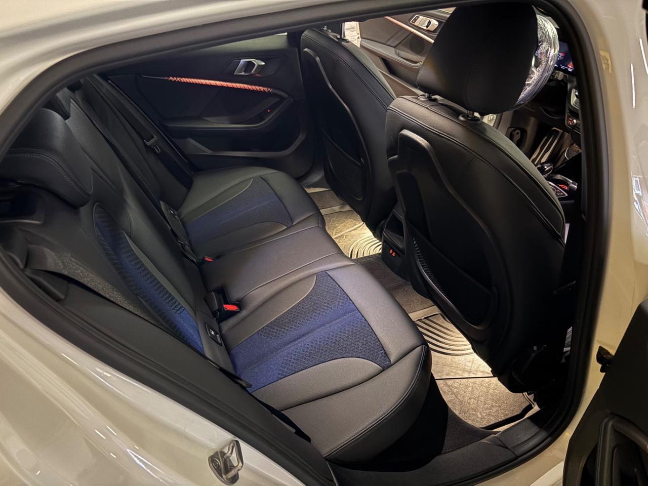 Bmw 120 120i 5p. Msport