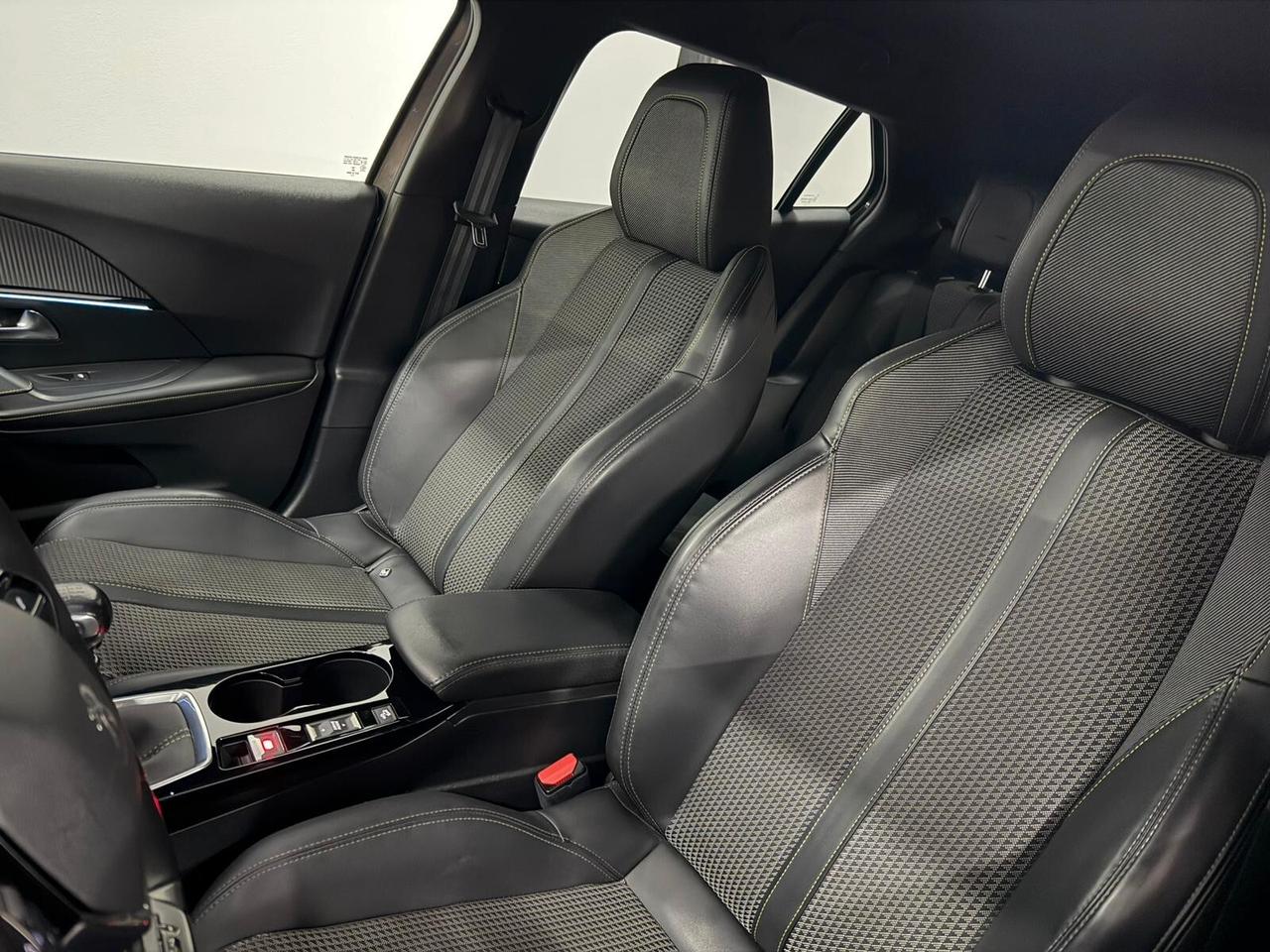 Peugeot 2008 BlueHDi 110 S&S GT