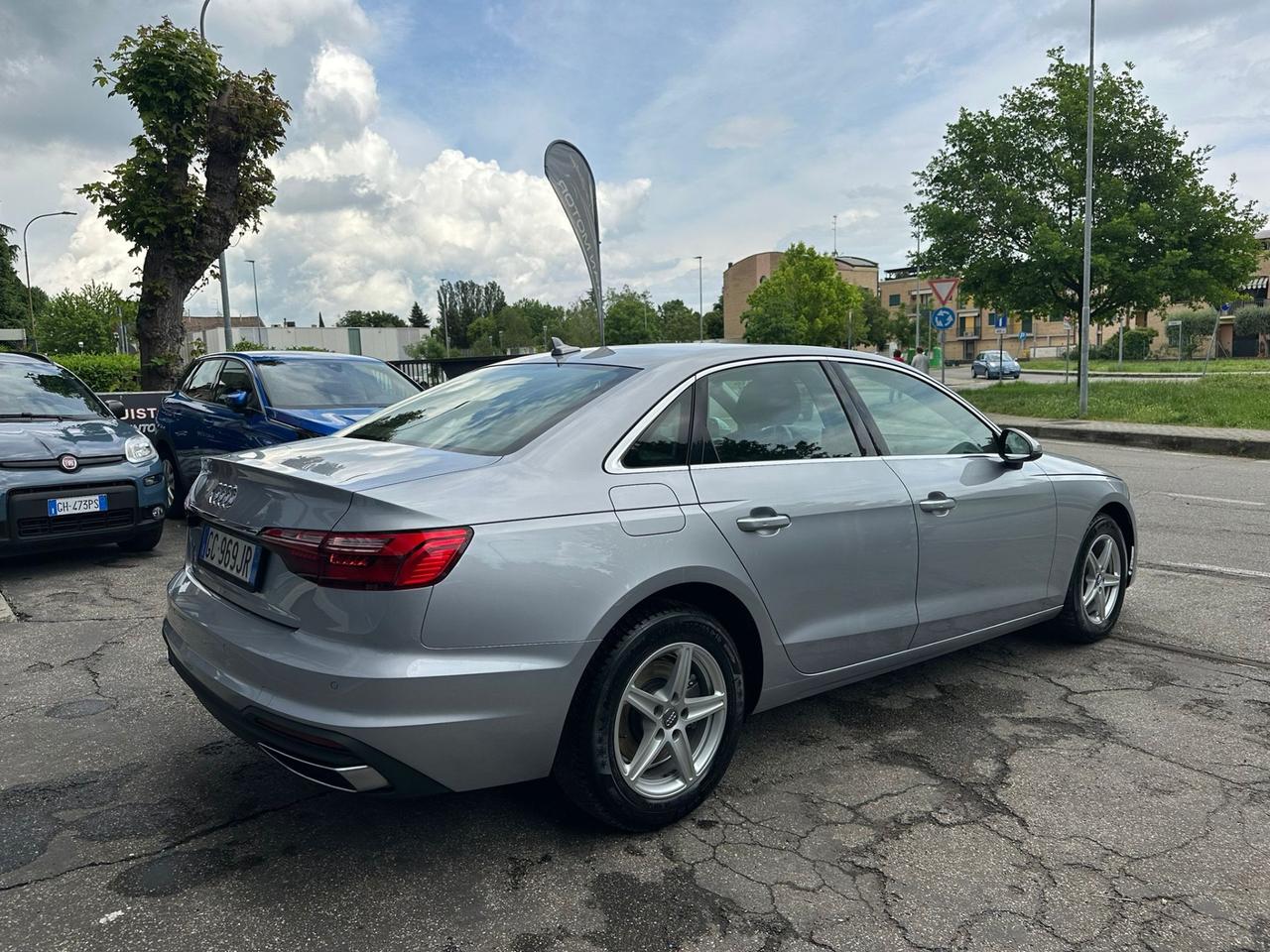 Audi A4 Avant 30 TDI/136 CV S tronic Business Advanced