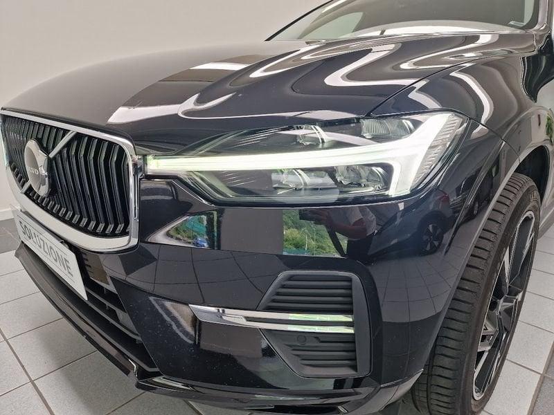 Volvo XC60 B4 (d) AWD Geartronic Momentum AUTOCARRO N1