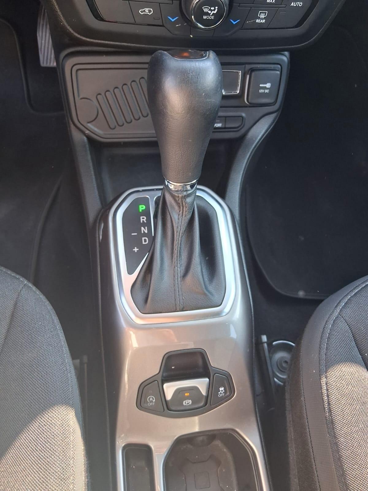 Jeep Renegade 1.3 T4 DDCT Limited