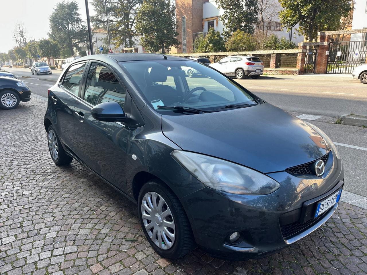 Mazda 2 1.3 16V 75CV 5p. Play