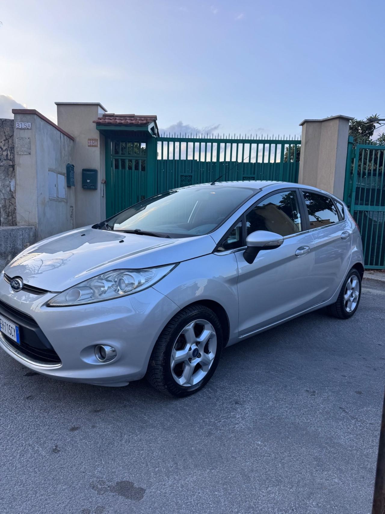 Ford Fiesta 1.4 TDCi 5p. Titanium