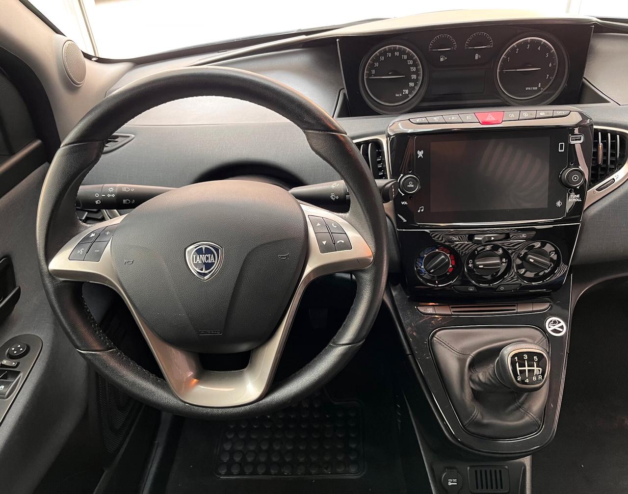 Lancia Ypsilon 1.0 Hybryd Gold KM 45.000 - 2022