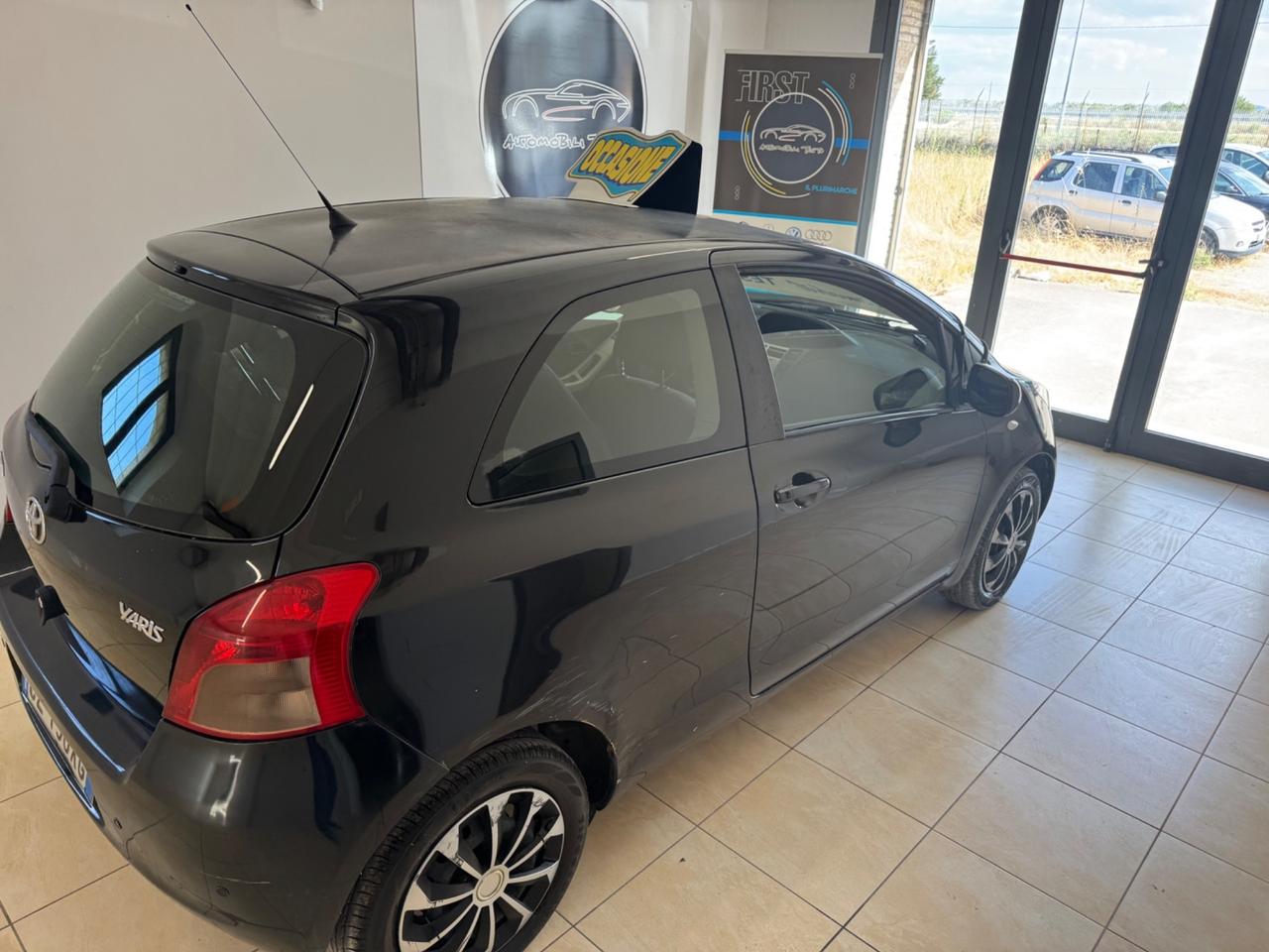 Toyota Yaris 1.0 3 porte
