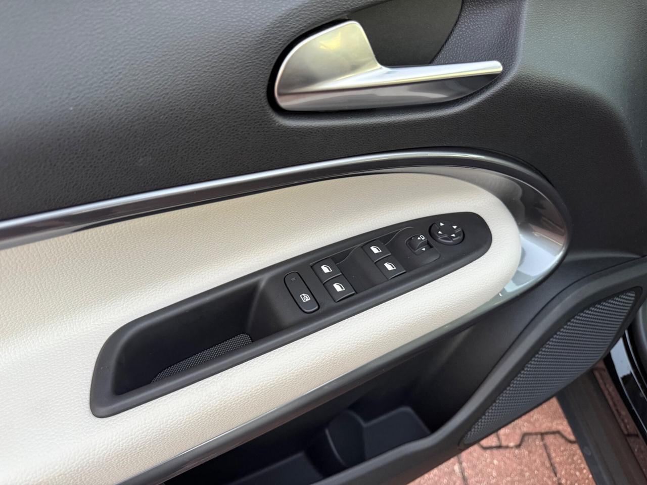 Fiat 600 Hybrid 145 CV DCT MHEV La Prima