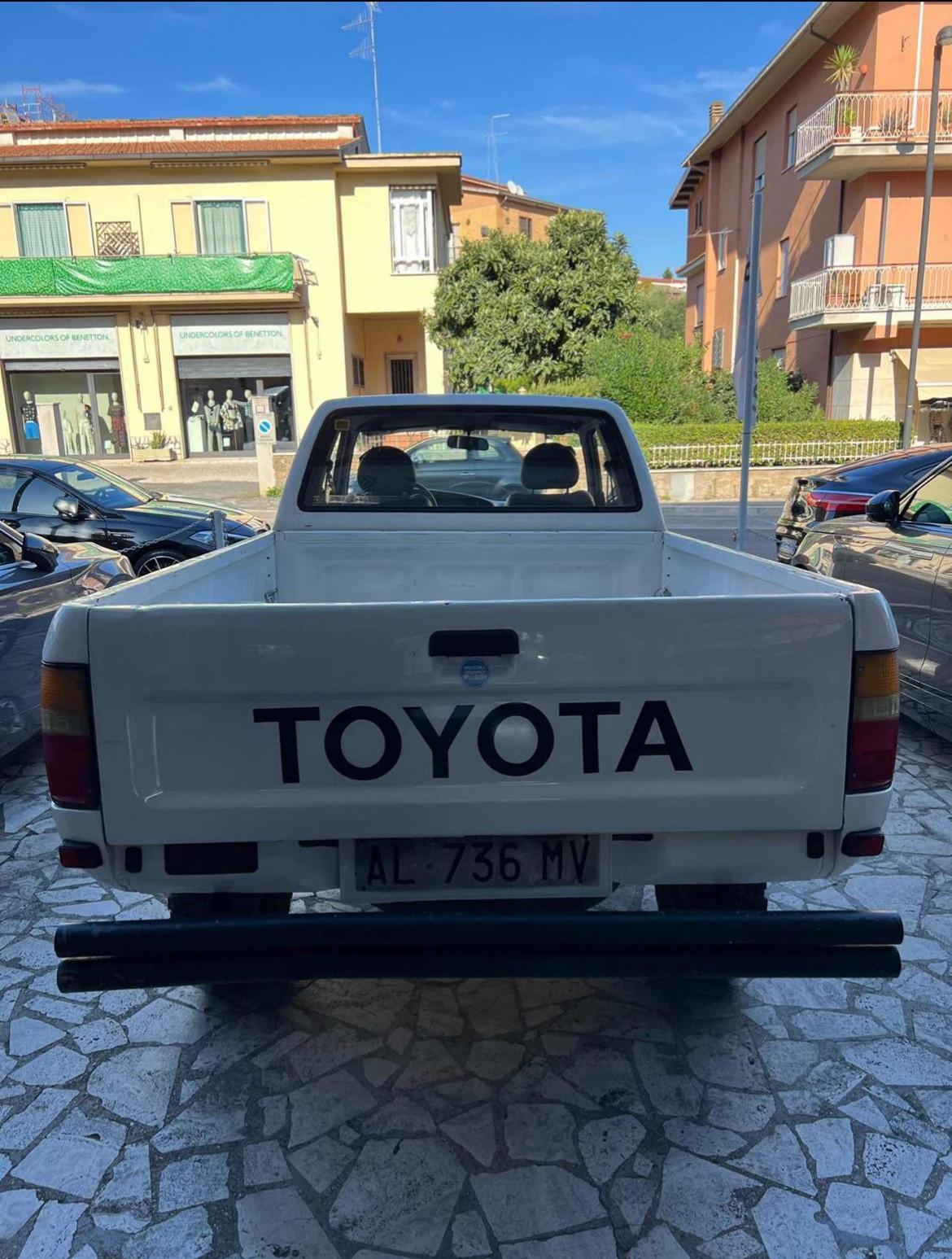 Toyota Hilux 2.4 diesel Pick-up