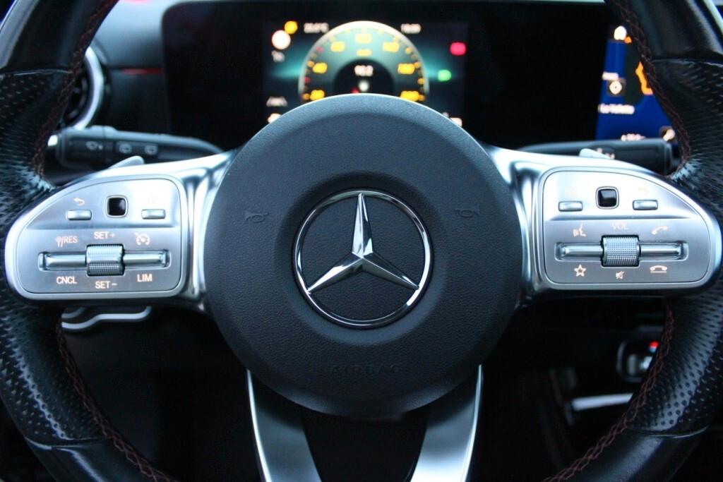 MERCEDES Classe A 180 d Aut. *AMG *Tetto