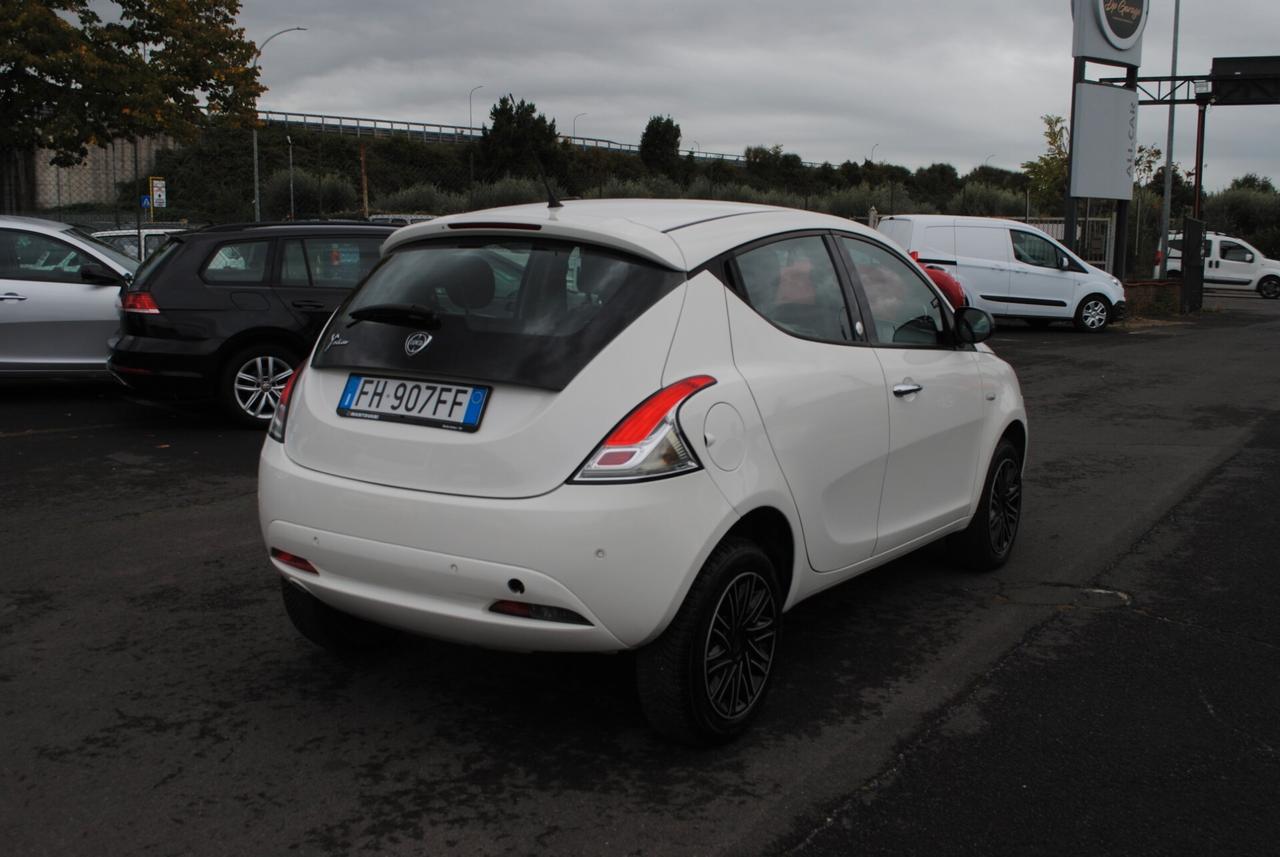 LANCIA YPSILON 0.9 84 CV BENZ/METANO