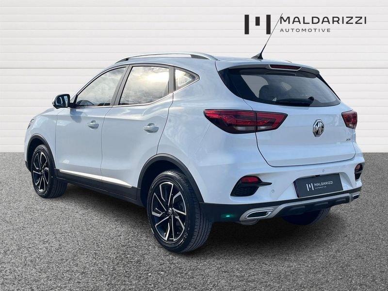 MG ZS Benzina MG ICE 1.5L MT LUX Dover White DARK interior