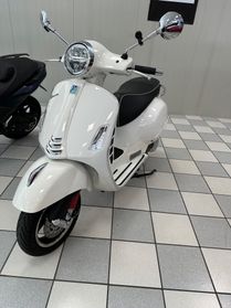 Piaggio Vespa 300 GTS hpe