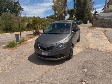 Lancia Ypsilon 1.0 FireFly 5 porte S&S Hybrid Silver Plus