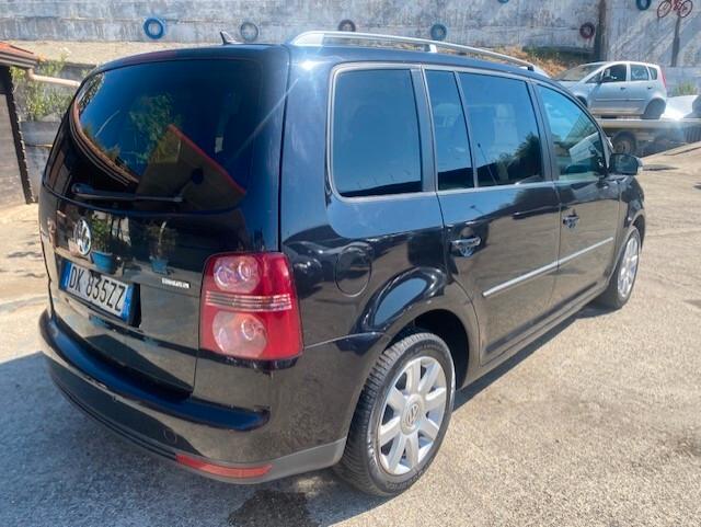 Volkswagen Touran 2.0 Conceptline Ecofuel