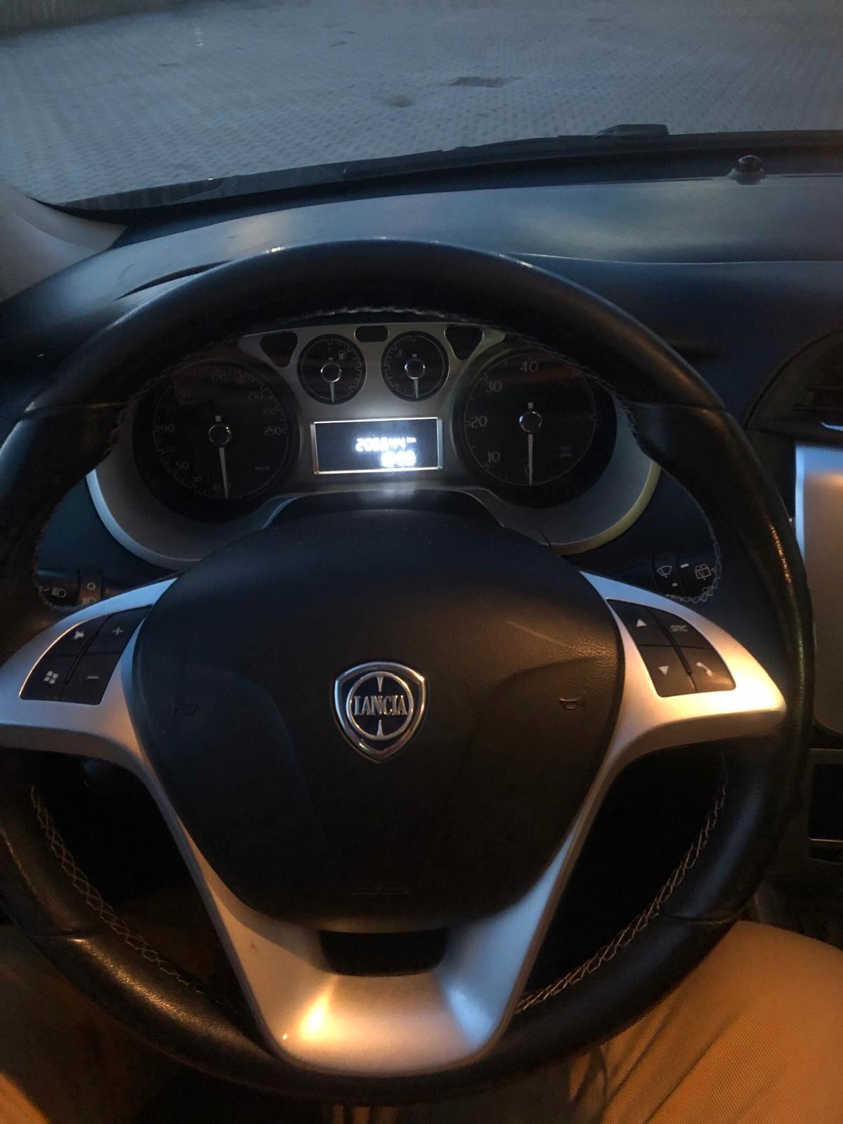 Lancia Delta 1.6 MJT DPF Gold