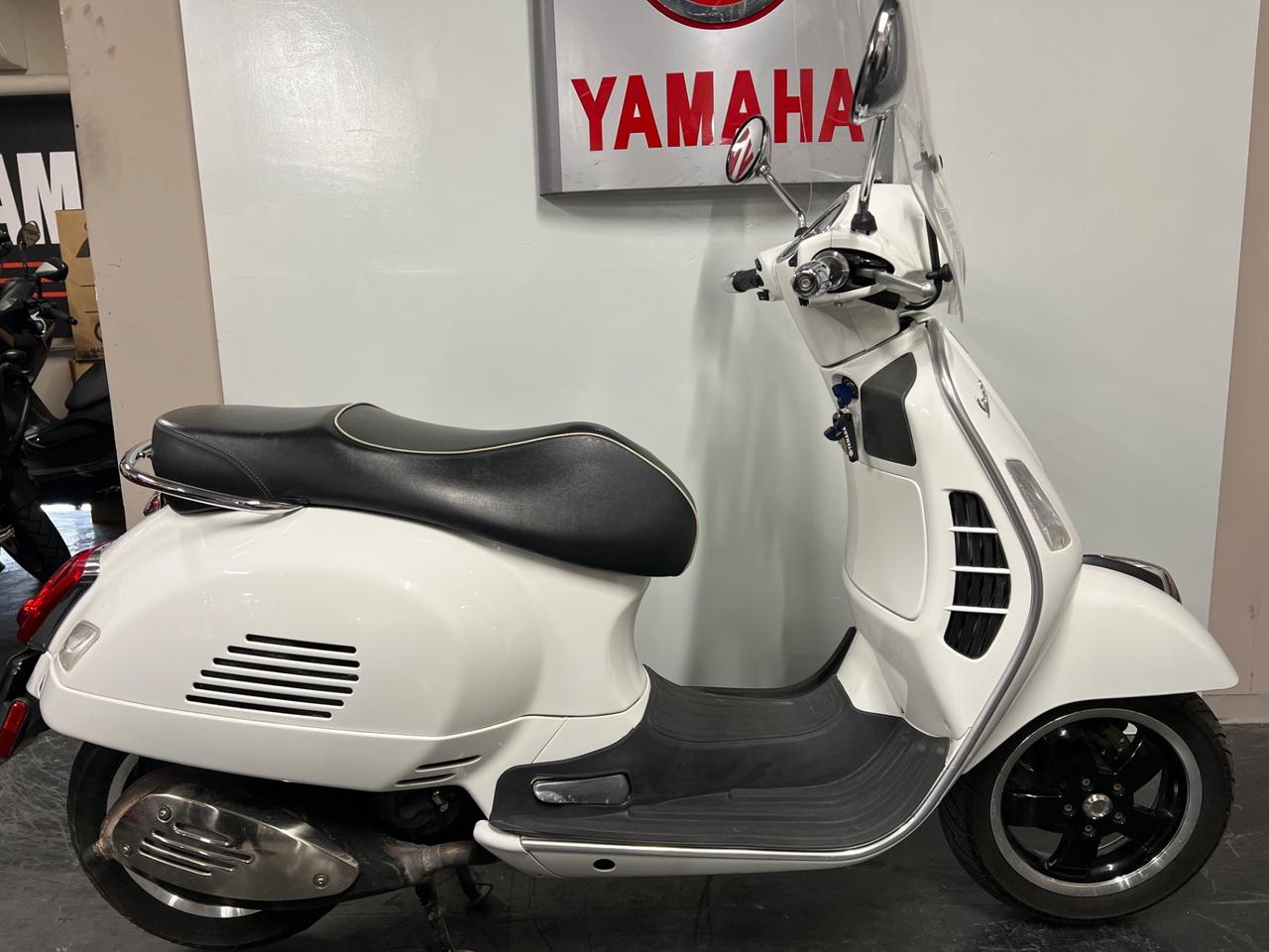 Vespa GTS 300