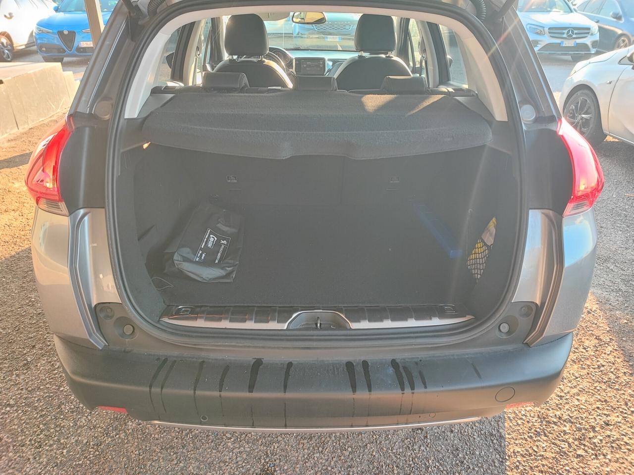 Peugeot 2008 BlueHDi 100 S&S Allure