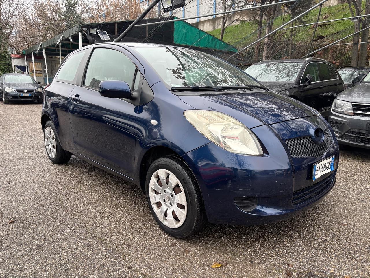 Toyota Yaris 1.0 3 porte Sol OK NEOPATENTATI