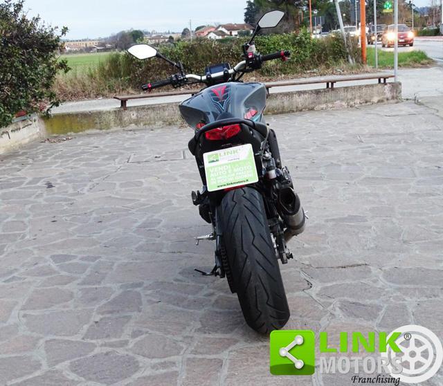 YAMAHA MT-09 -
