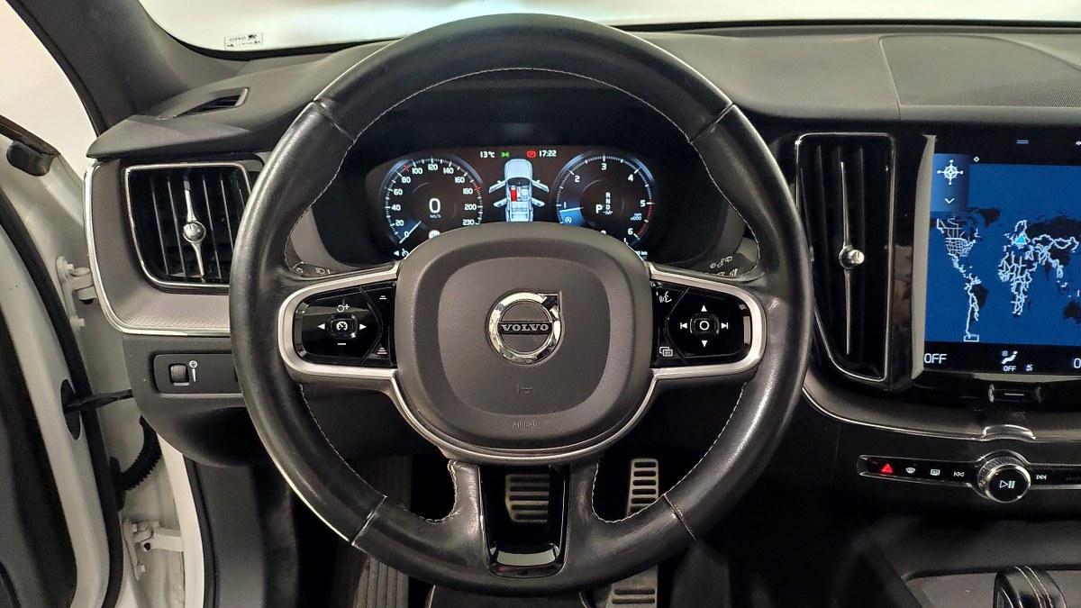 VOLVO Xc60 B5 Mild Hybrid (D) Awd Geartronic R-Design