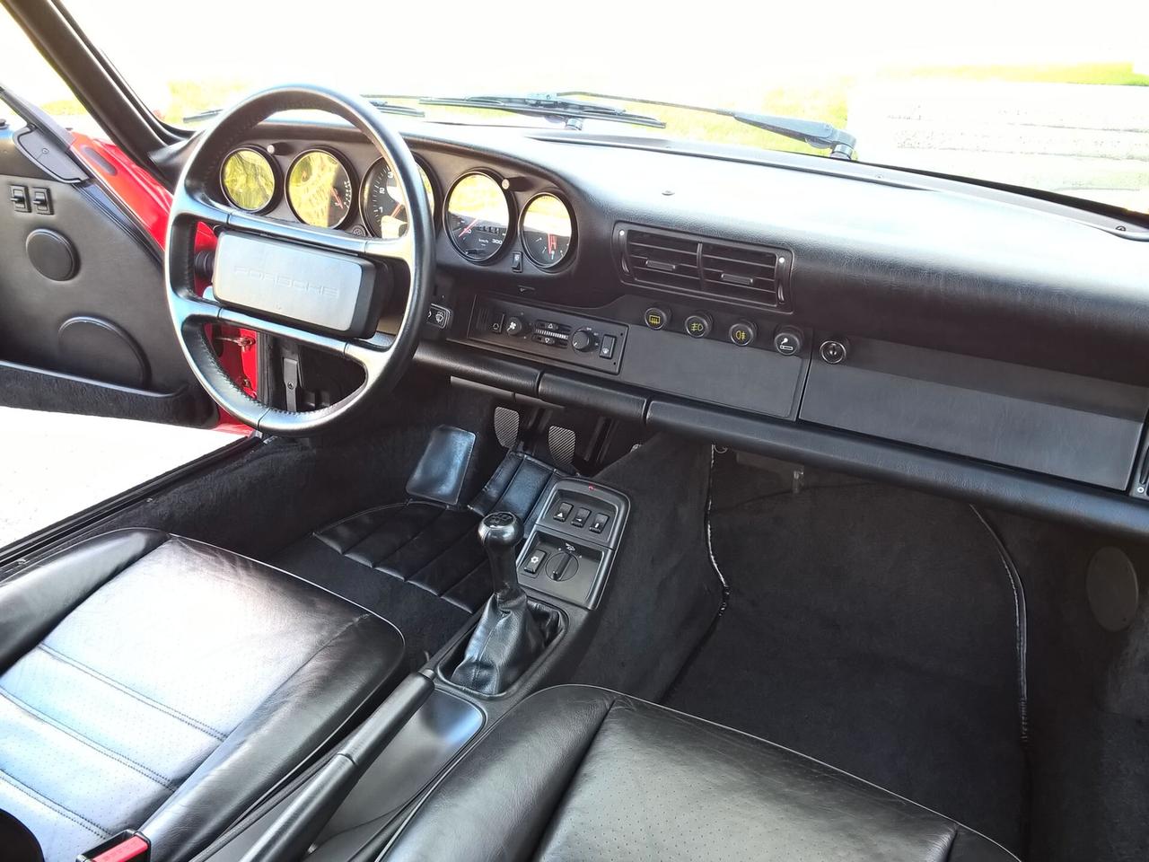 Porsche 911 964 Carrera 2 Cabriolet