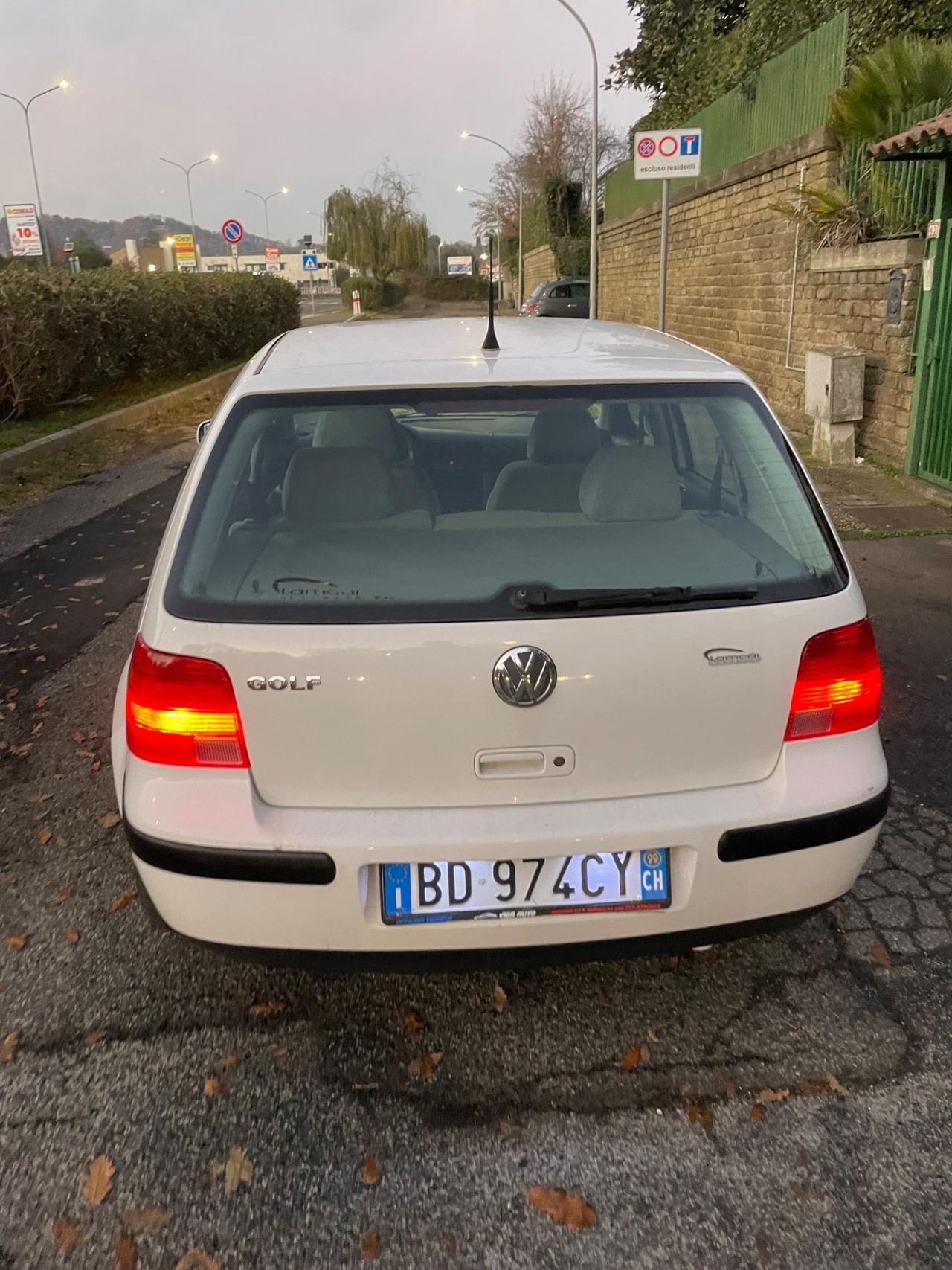 Volkswagen Golf 1.6 cat 5 porte Highline