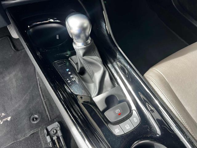 TOYOTA C-HR 2.0 Hybrid E-CVT Lounge