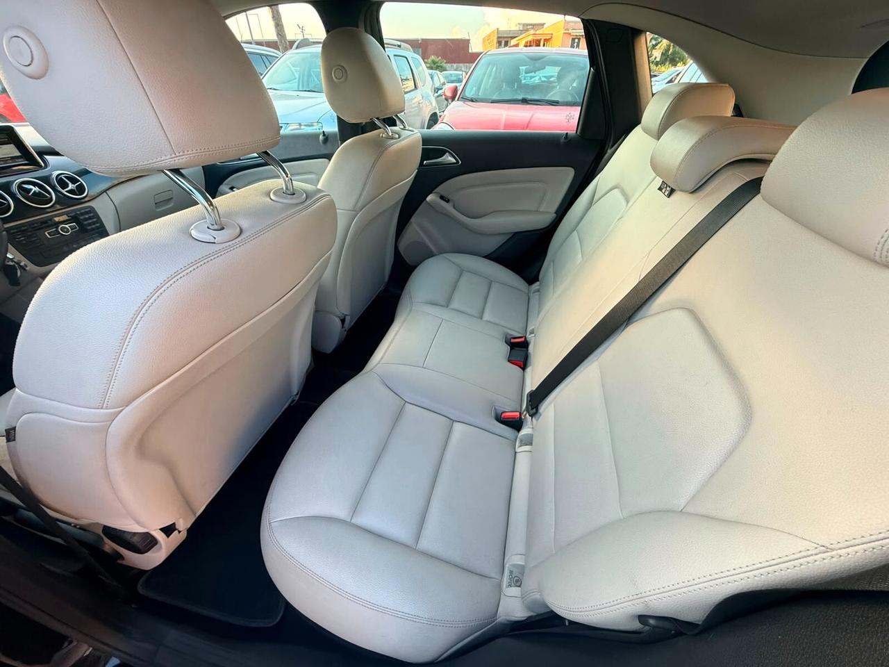 Mercedes-benz B 200 NGD Executive