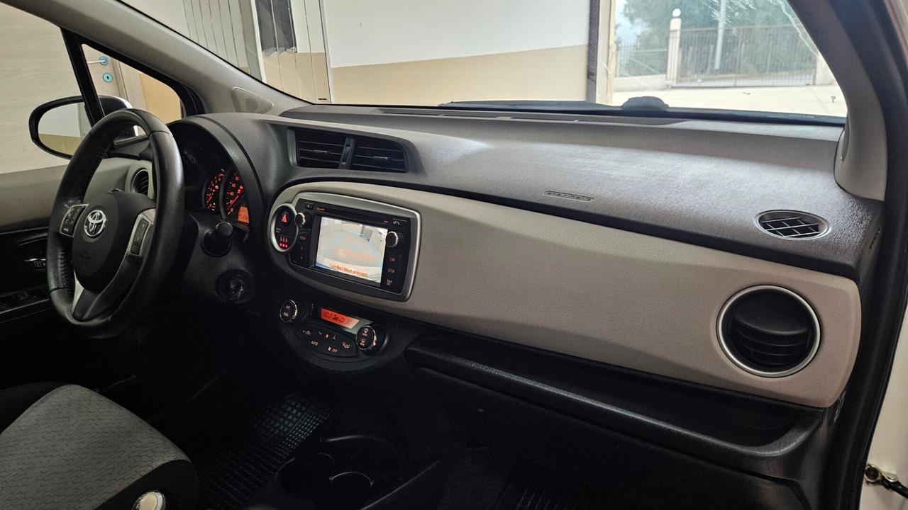 Toyota Yaris 1.0 5 porte Lounge