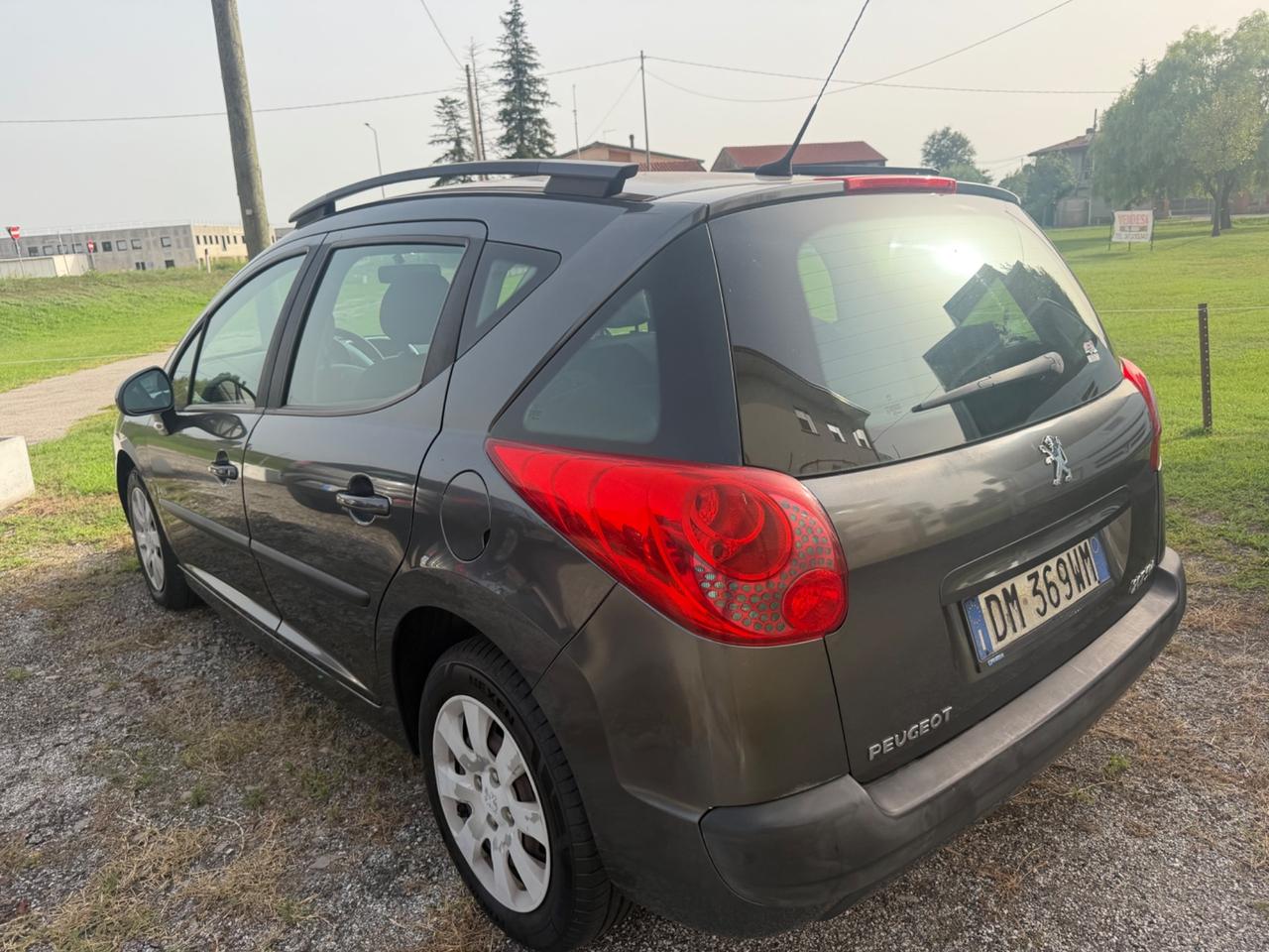 SOLO 146000 km Peugeot 207 sw Permute