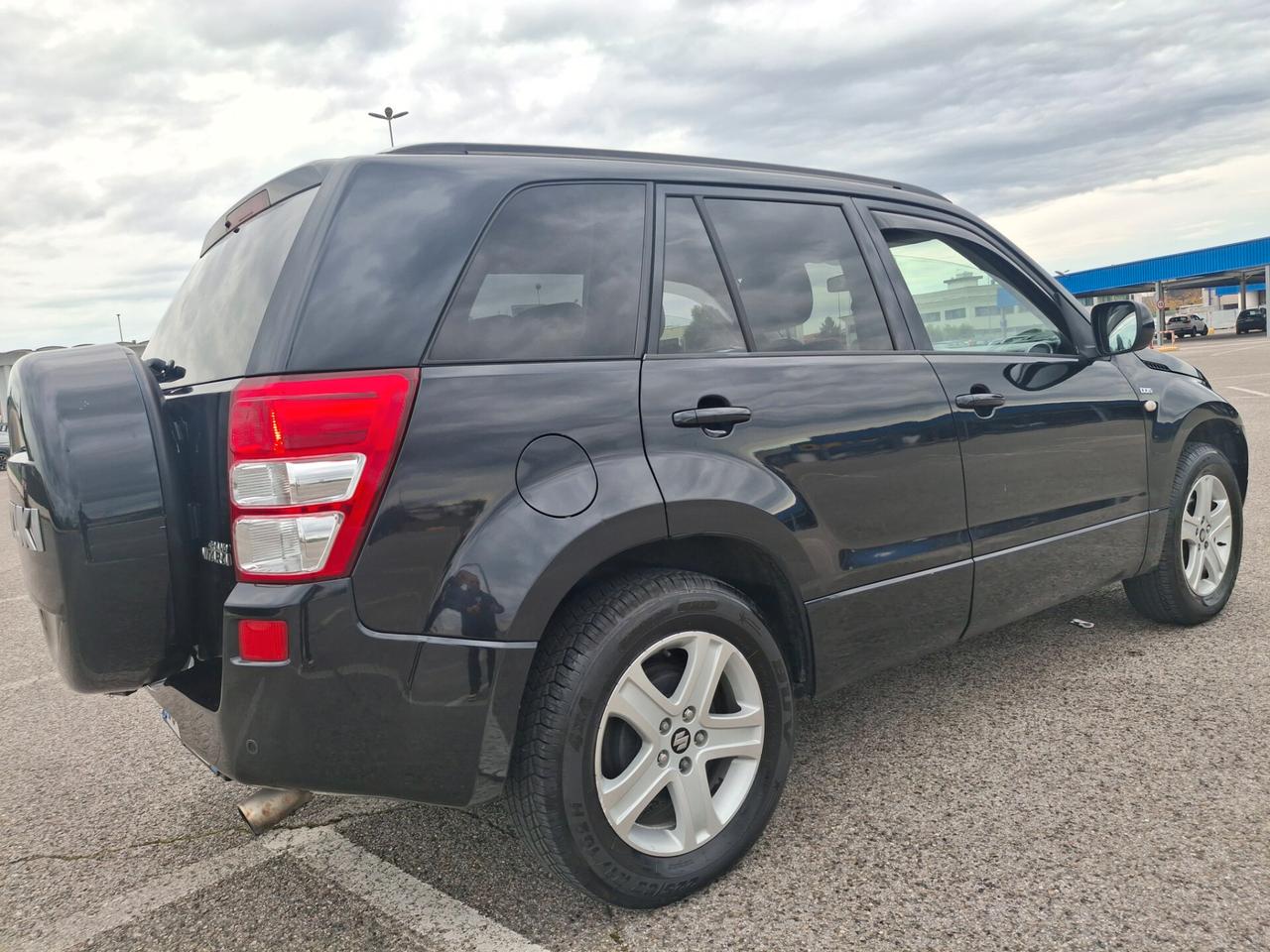 Suzuki Grand Vitara 1.9 DDiS-5 Porte-Executive-Pelle-
