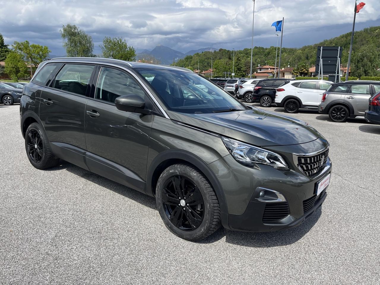PEUGEOT 5008 1500 hdi 130 cv AUT. ALLURE 7 posti