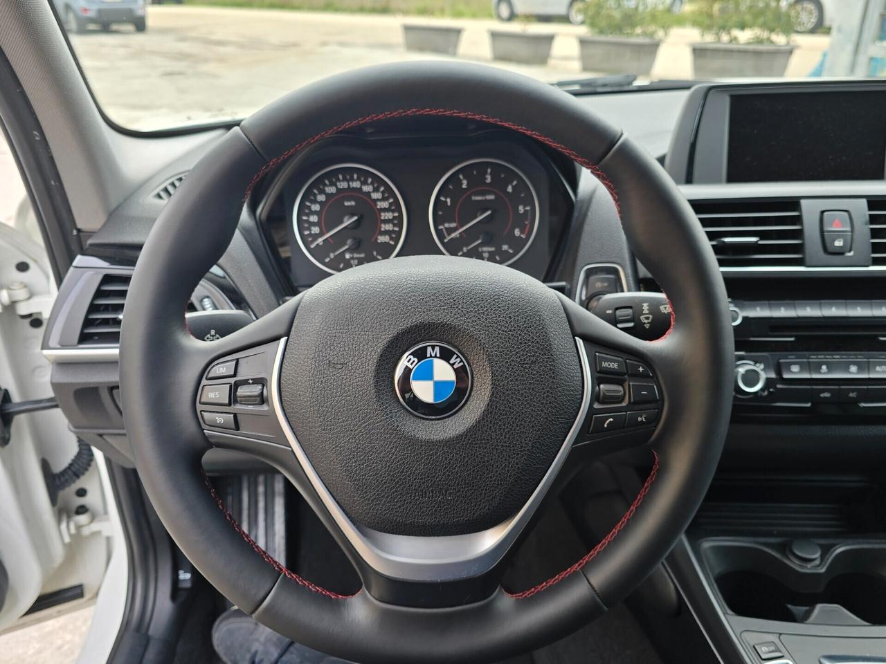 Bmw 118 118d 5p. Sport