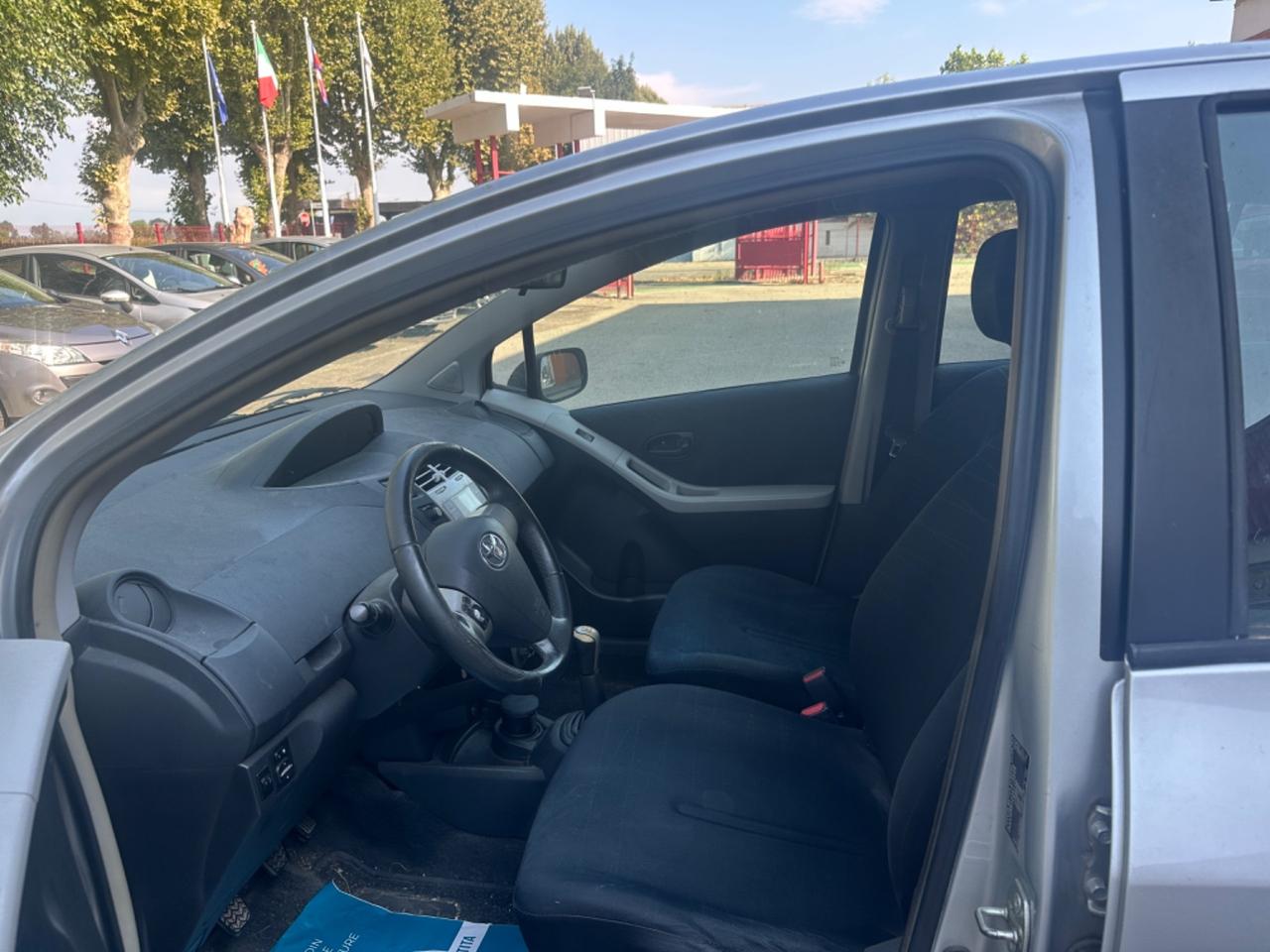 Toyota Yaris 1.0 5 porte