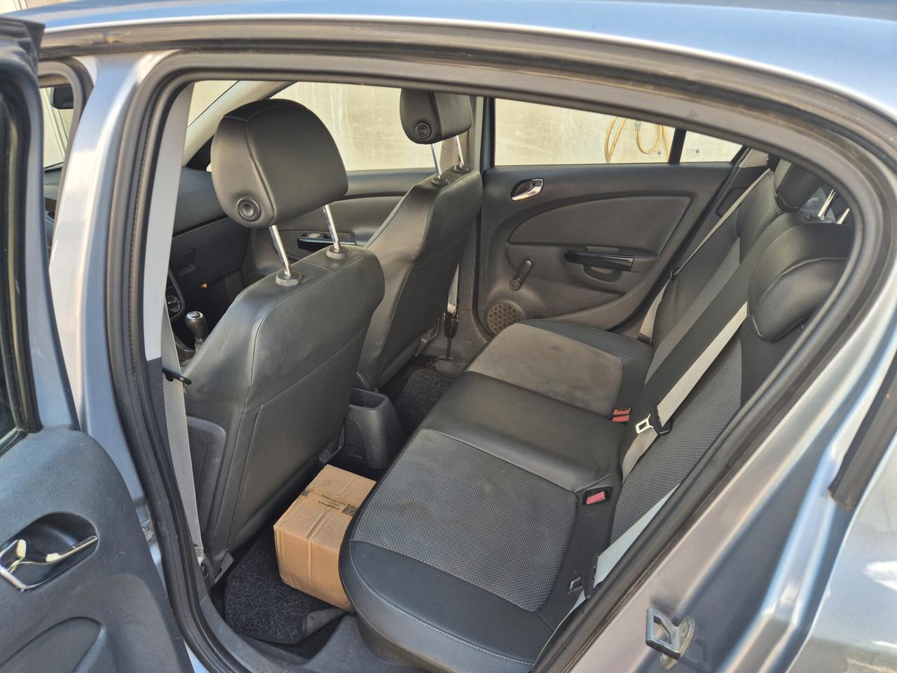 Opel Corsa 1.2 5 porte Easytronic Enjoy
