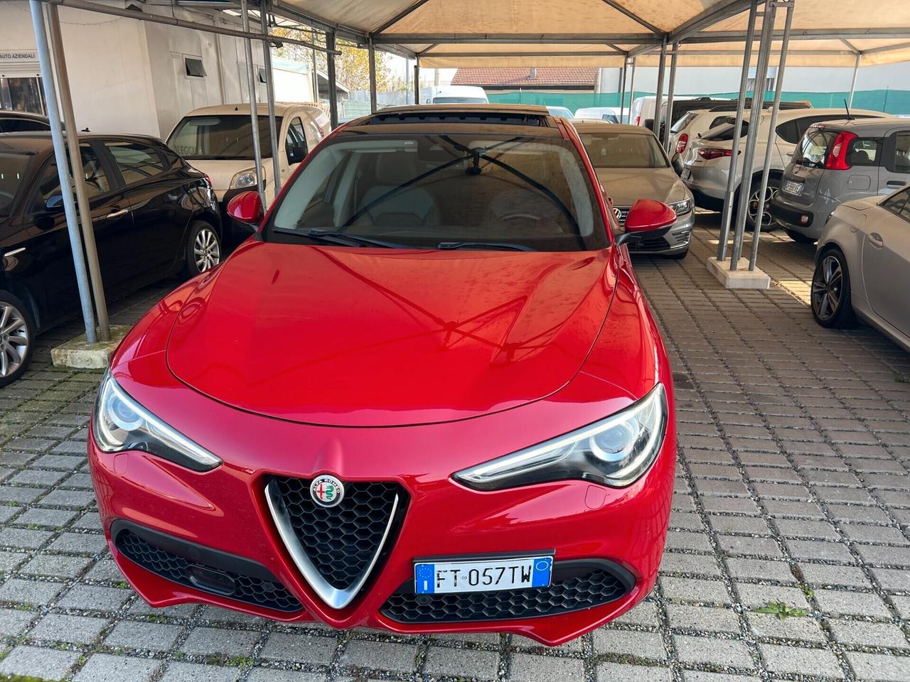 Alfa Romeo Stelvio 2.2 Turbodiesel 210 CV AT8 Q4 Executive TETTO APRIBILE