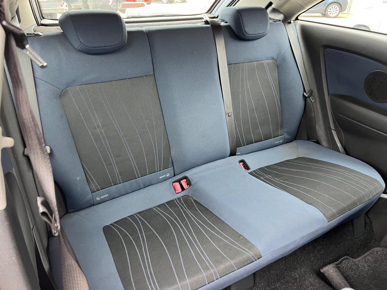 Opel Corsa 1.2 3 porte 2009