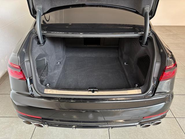 AUDI S8 TFSI quattro tiptronic sport attitude