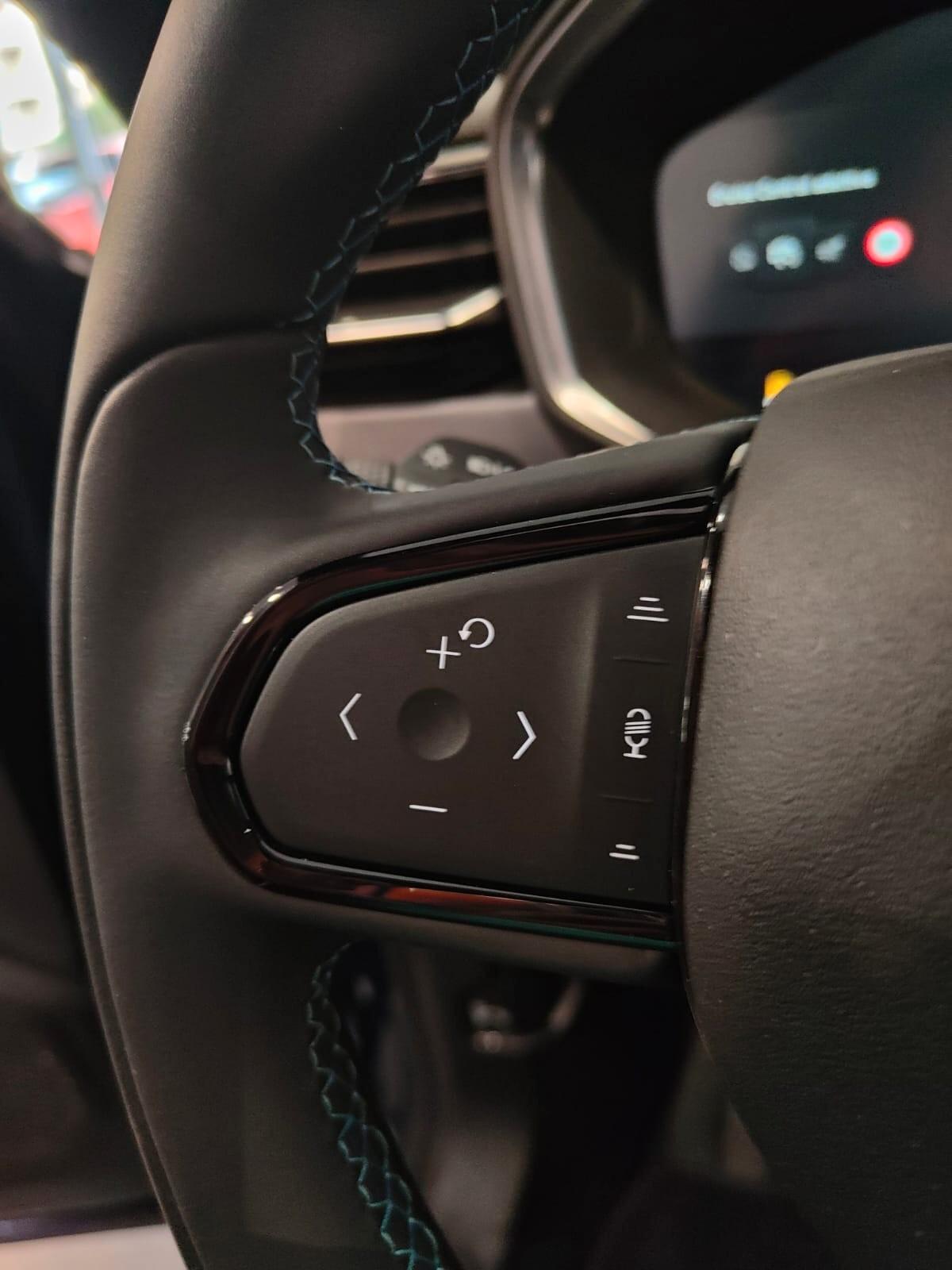 Lynk&co 01 PHEV Tetto Apribile