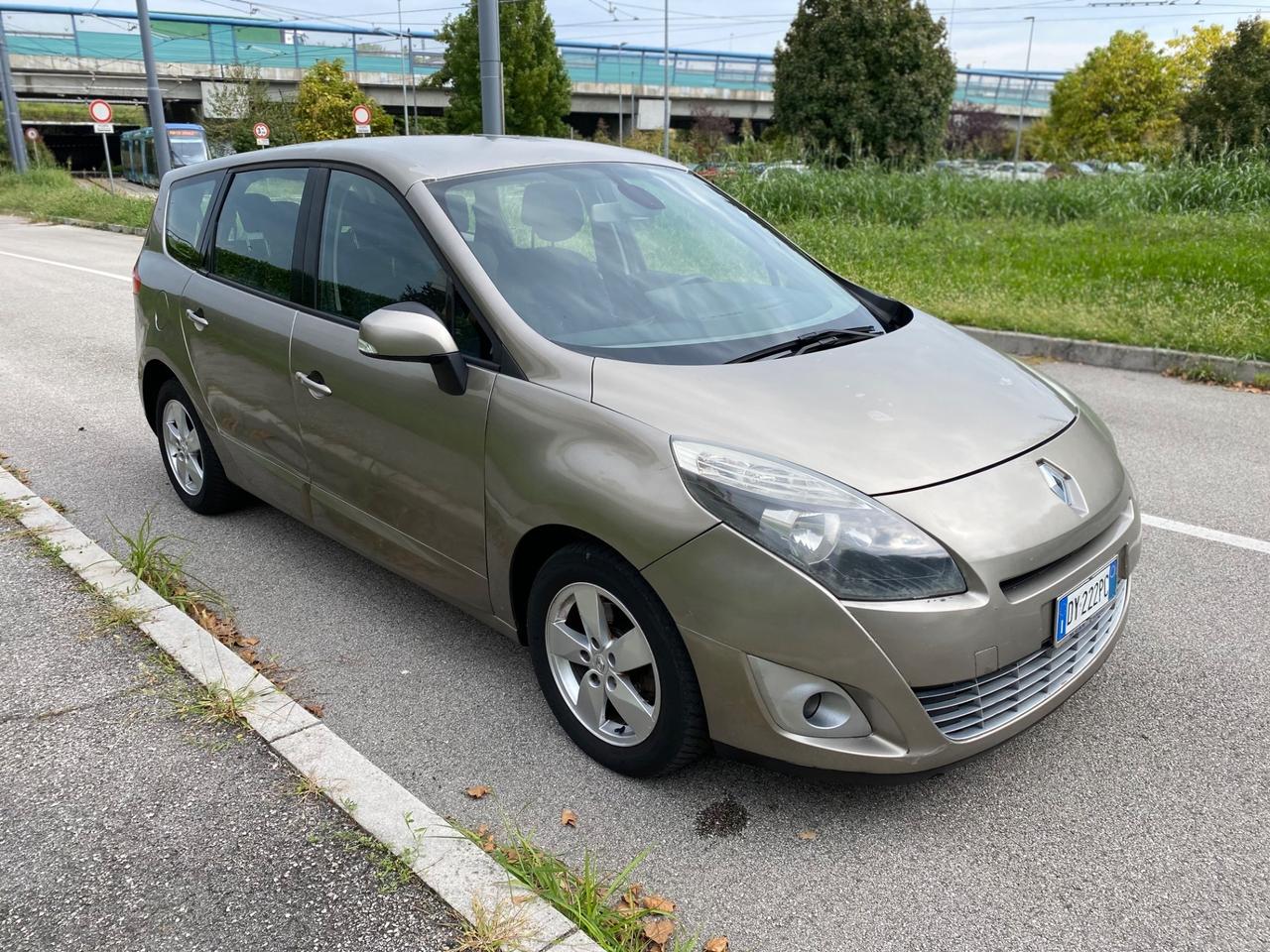 Renault Scénic 1.5 dCi 110CV 7 POSTI 2009